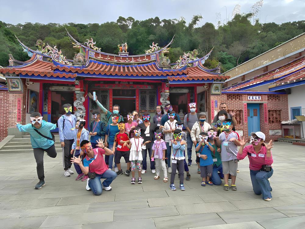 圖3 「清水岩生態環境教育中心」以清水岩古蹟與生態文化為核心，透過生動導覽及環教課程，引導學員認識在地歷史及豐富生態，進而珍惜自然資源，並付諸保育行動。